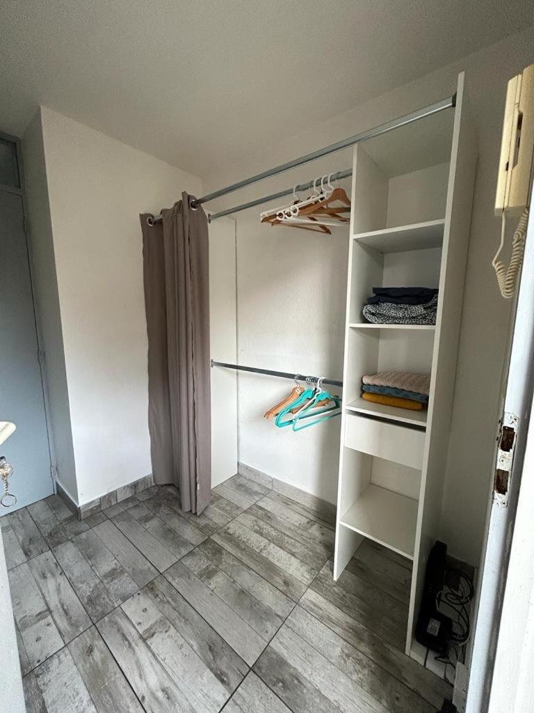 Spacieux Studio Sur Le Port De Hyères Екстериор снимка